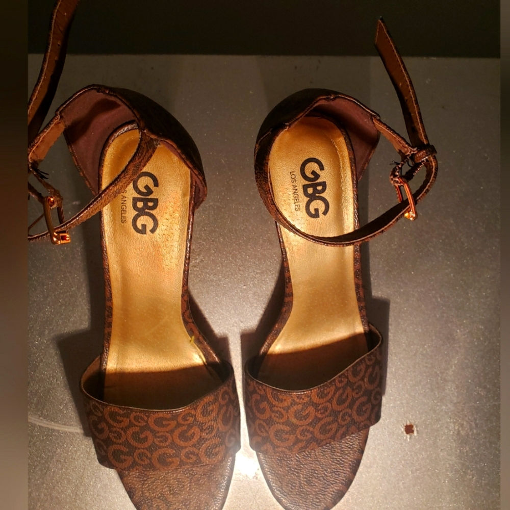 Guess shoes for women